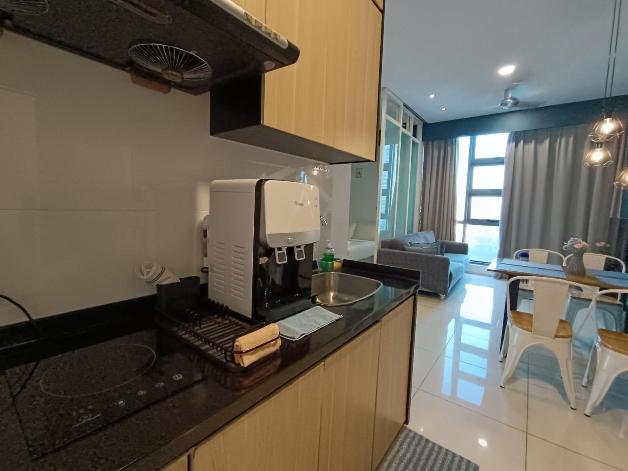 Robertson Cozy 3 Bedroom Family Suite With Netflix クアラルンプール エクステリア 写真